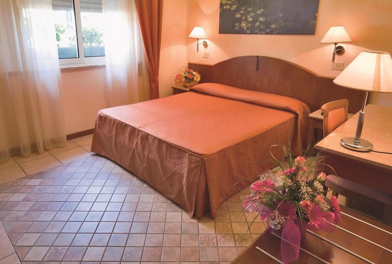 Hotel Rosalba - Valentini Family Village Bellaria-Igea Marina Zewnętrze zdjęcie