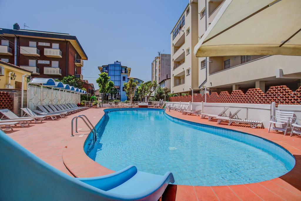 Hotel Rosalba - Valentini Family Village Bellaria-Igea Marina Zewnętrze zdjęcie